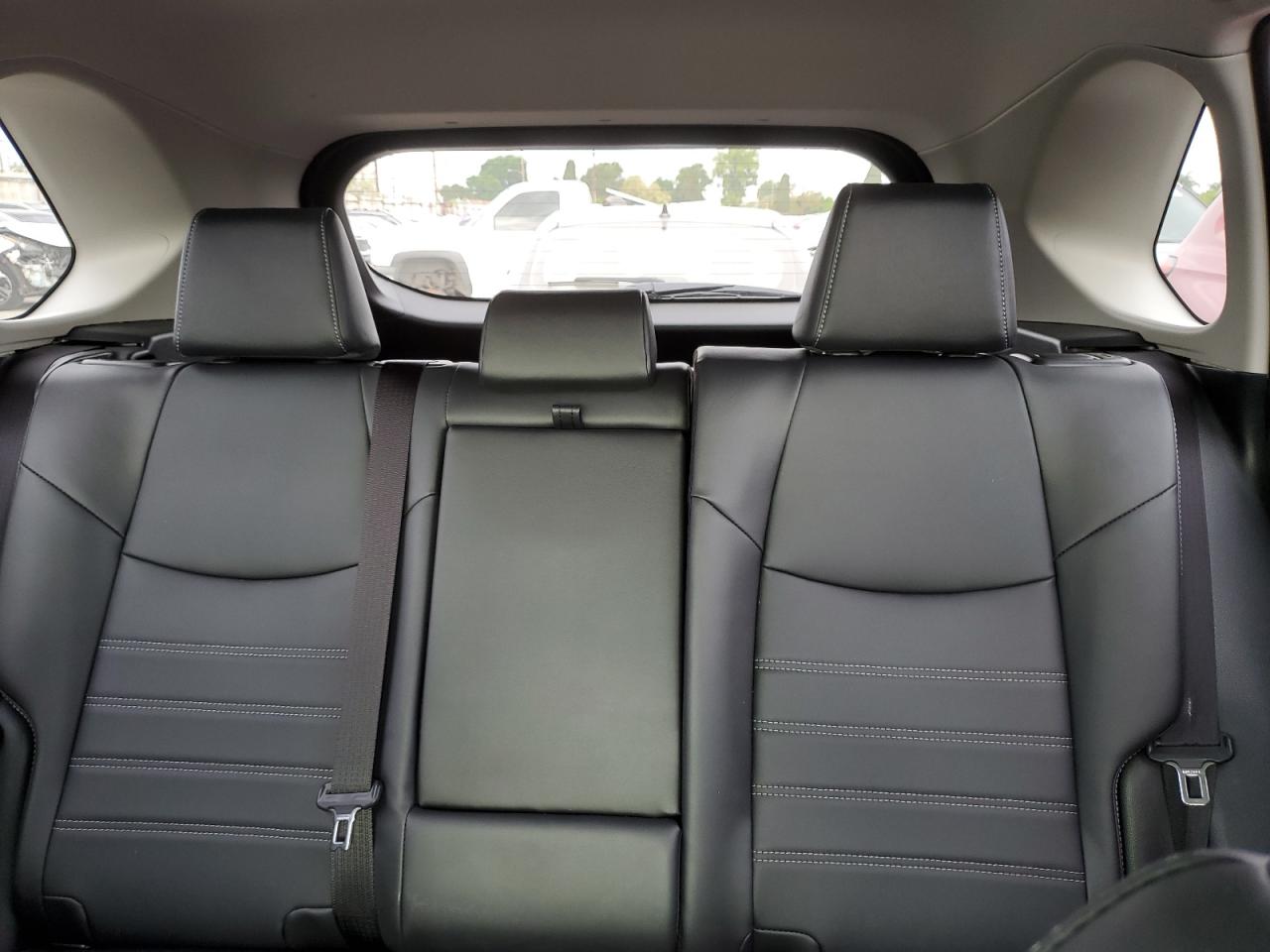 2024 Toyota RAV 4 - Image 10