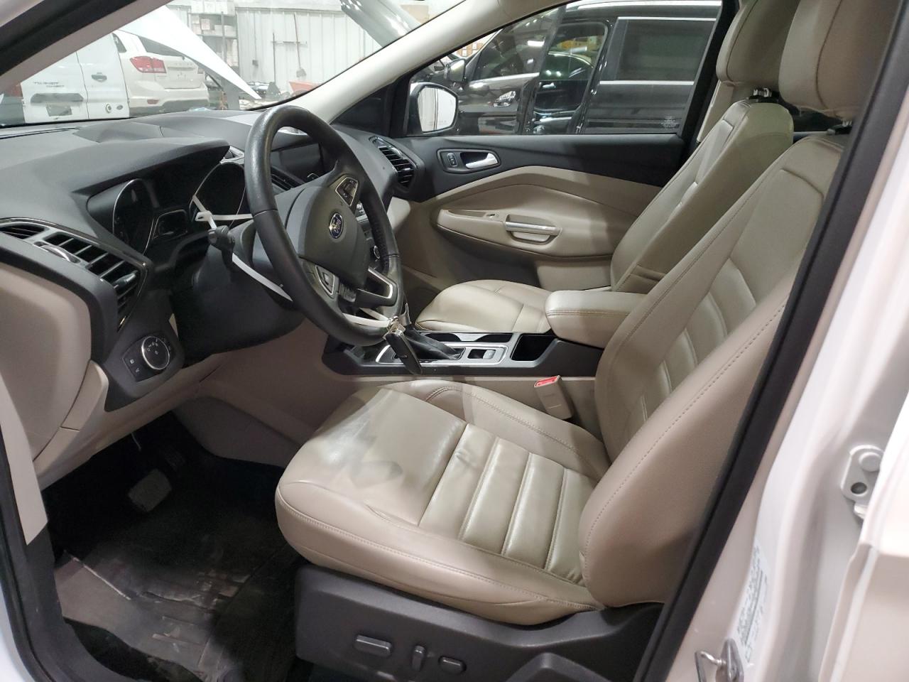 1FMCU9J97HUA90007 FORD ESCAPE 2017