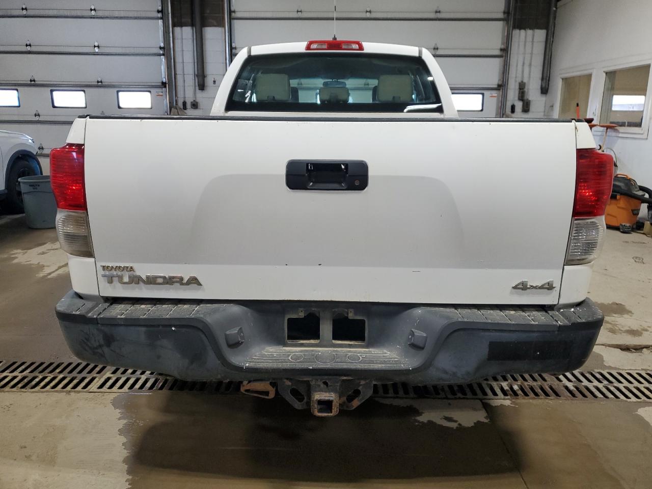 2010 Toyota Tundra Double Cab Sr5 VIN: 5TFUM5F19AX010232 Lot: 55364055