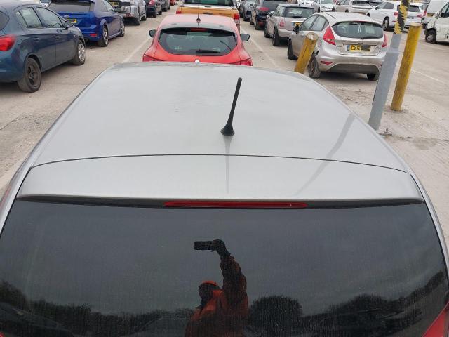 2014 VOLKSWAGEN GROOVE UP