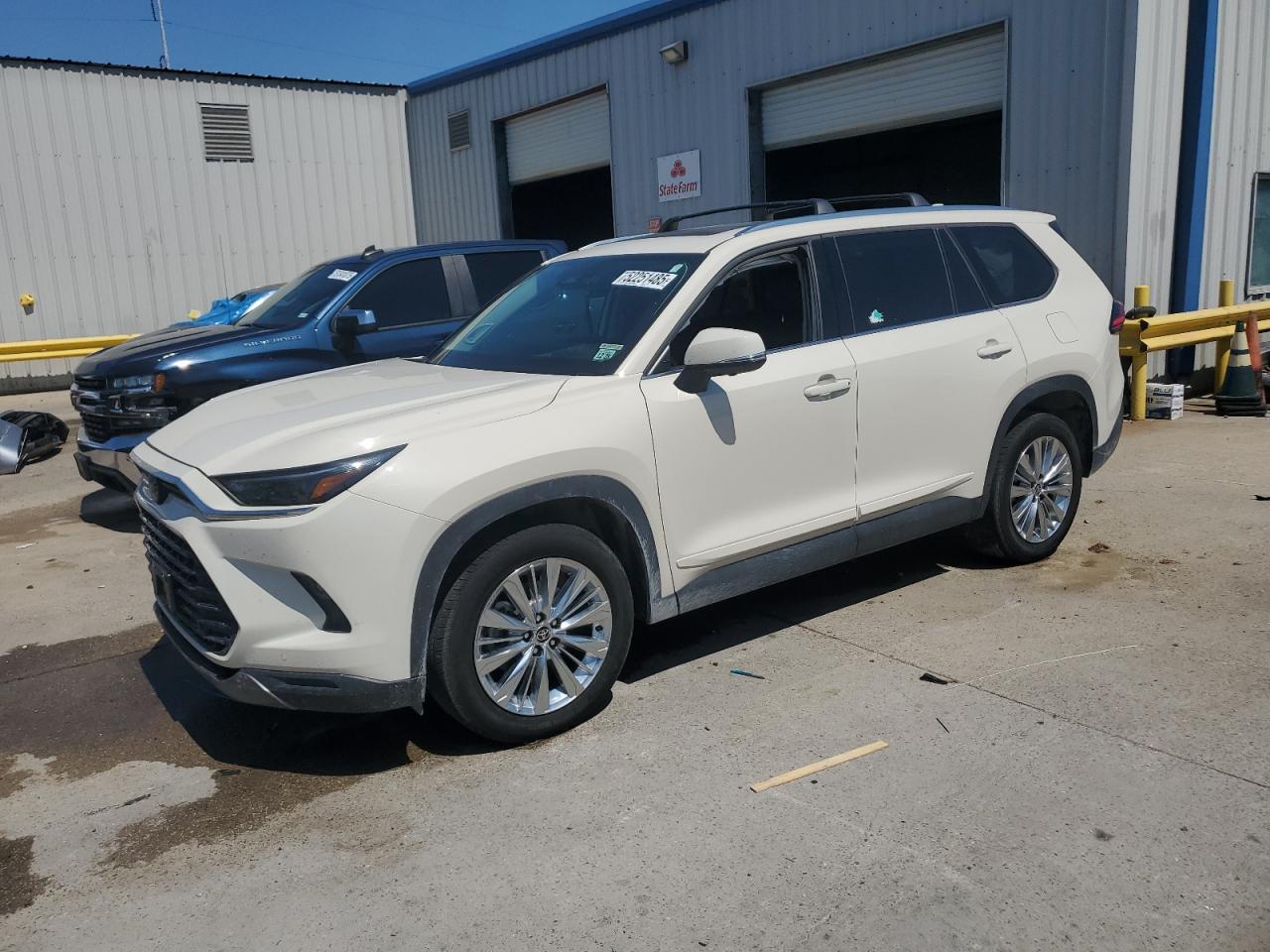 2024 Toyota Grand Highlander Xle for Sale in New Orleans, LA - Side