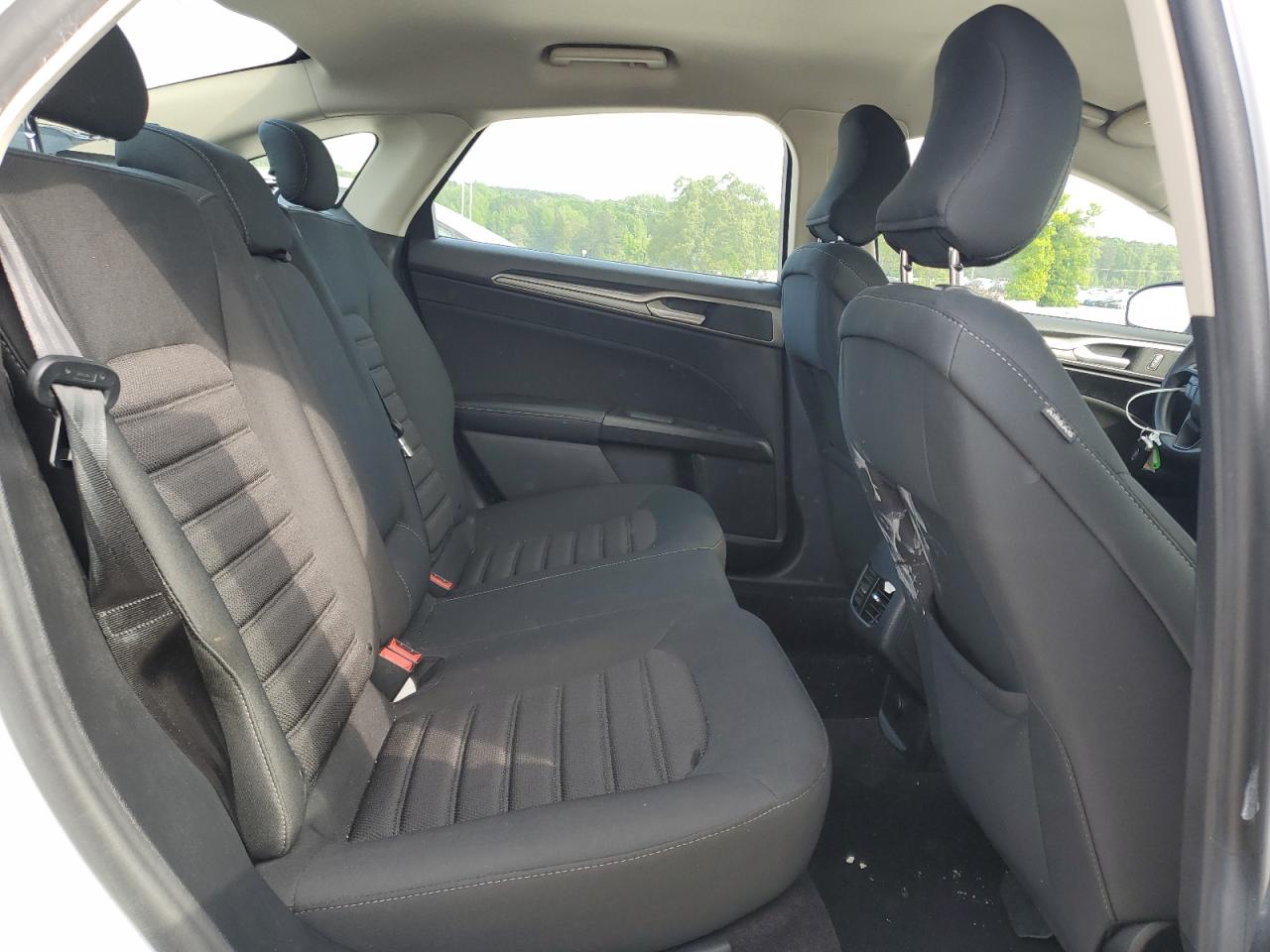 2019 Ford Fusion Se VIN: 3FA6P0LU8KR124823 Lot: 54031825