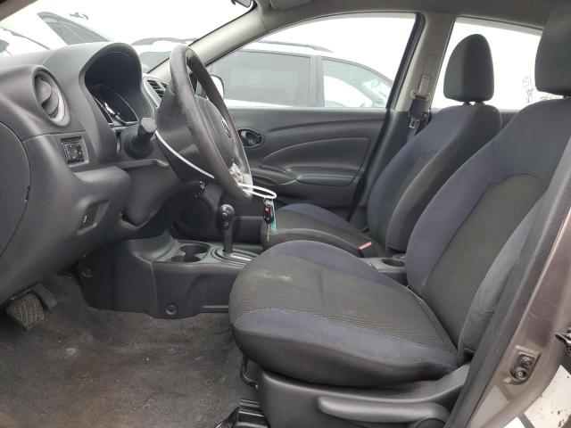 Sedans NISSAN VERSA 2012 Szary