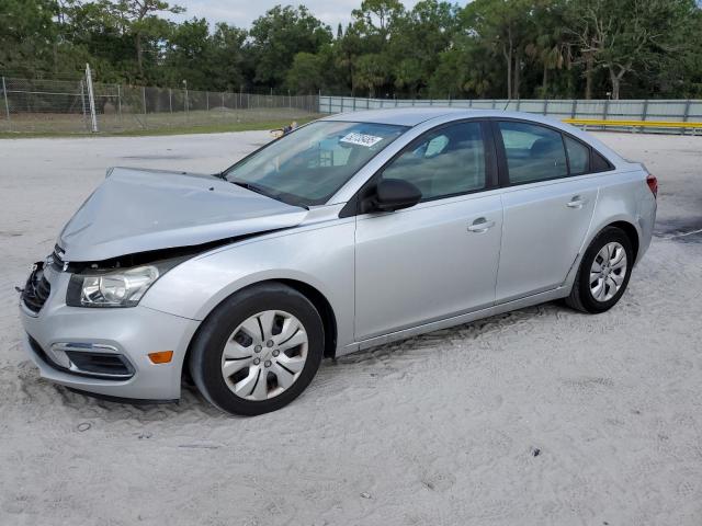 Sedans CHEVROLET CRUZE 2015 Srebrny