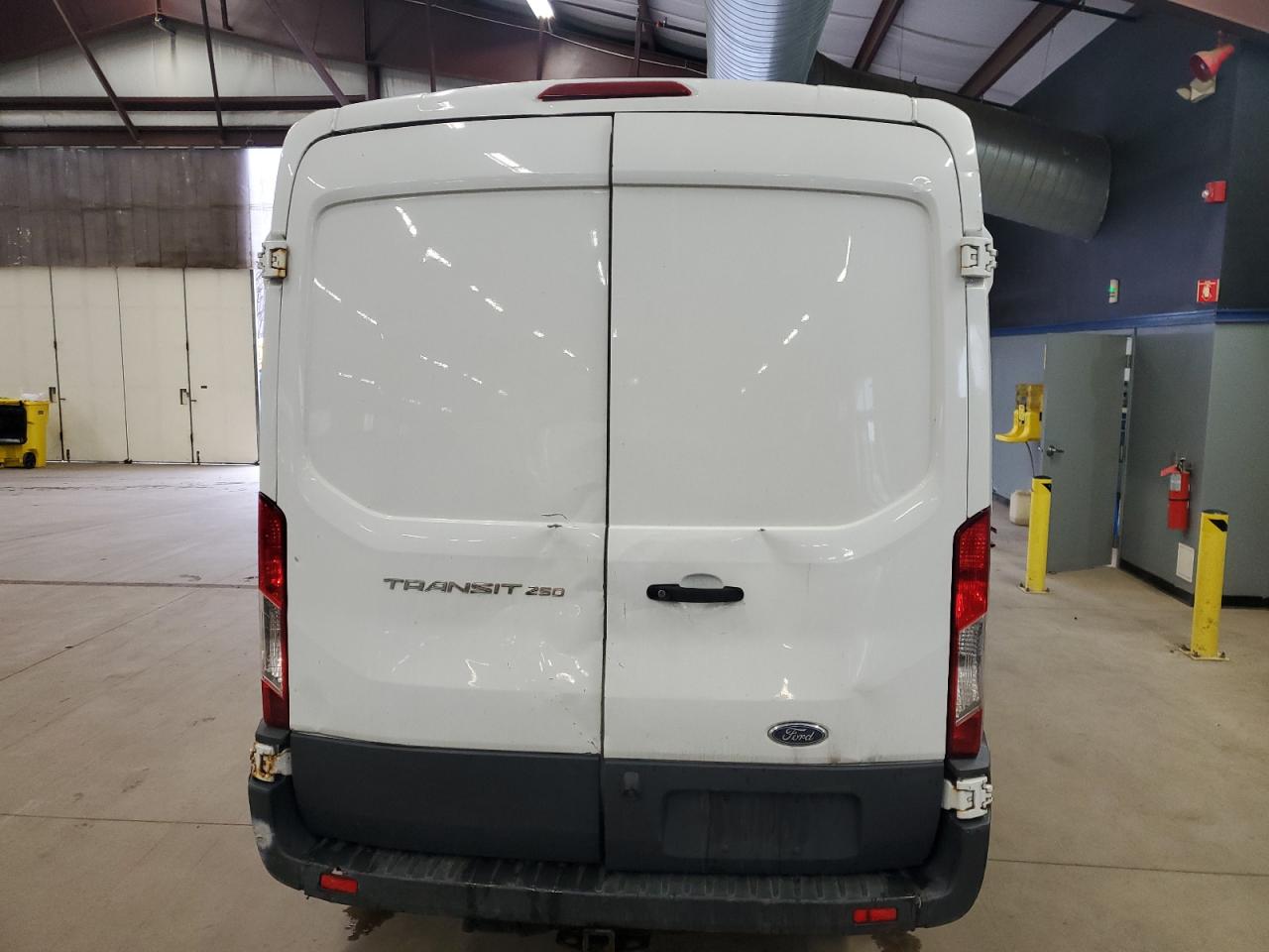 1FTYR1CM0HKA65105 FORD TRANSIT 2017