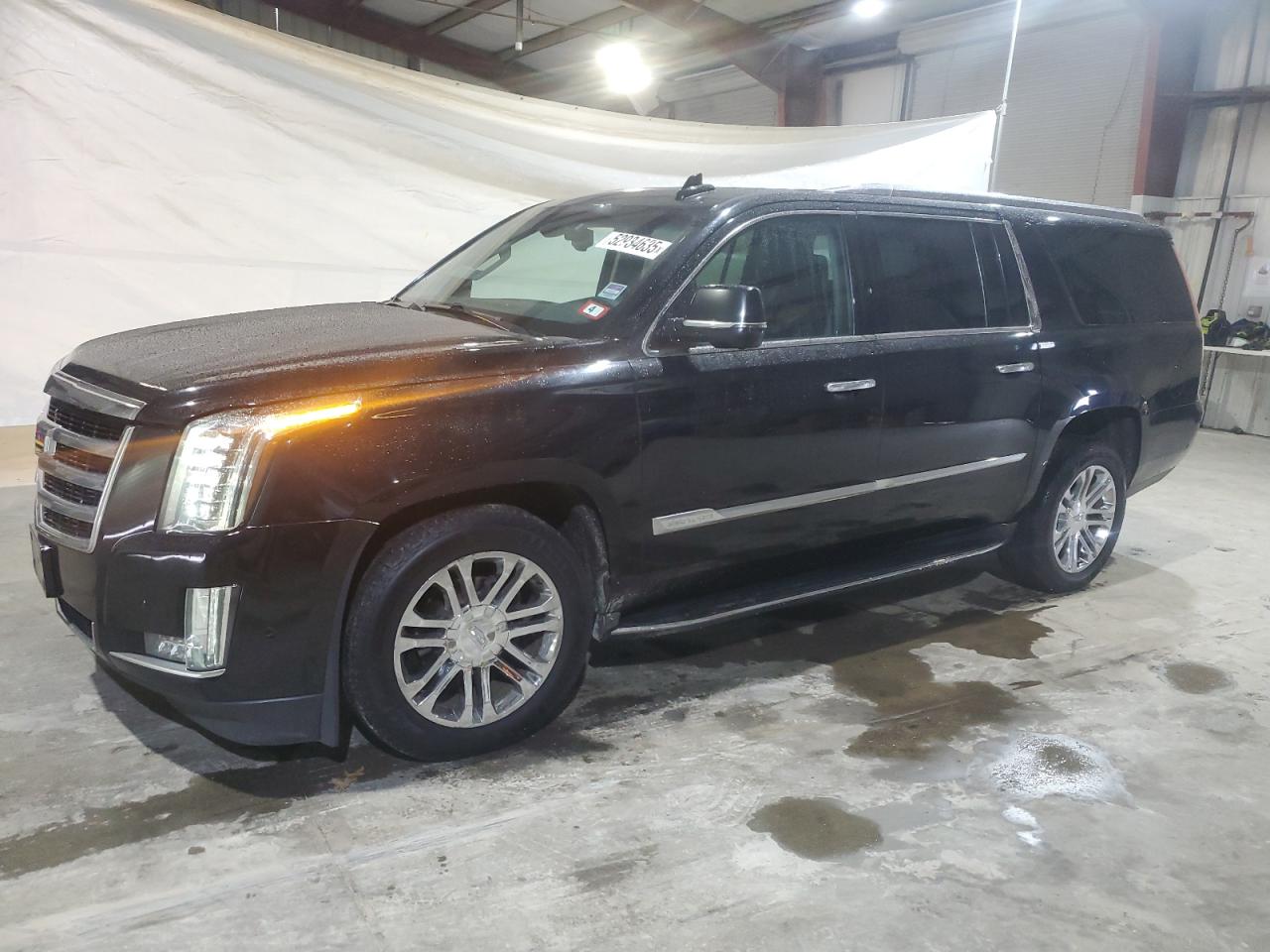 2019 Cadillac Escalade Esv იყიდება North Billerica-ში, MA - Normal Wear