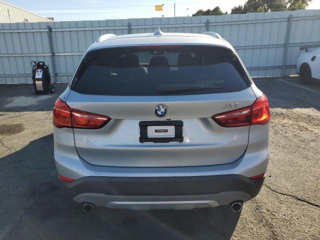  BMW X1 2018 Серебристый