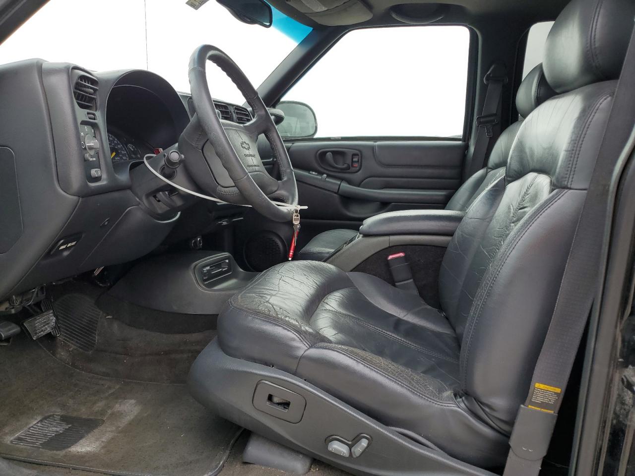 1998 Chevrolet Blazer VIN: 1GNCS13W8W2286004 Lot: 55123135