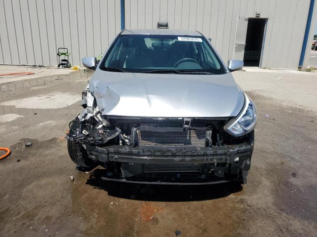  HYUNDAI ACCENT 2017 Srebrny