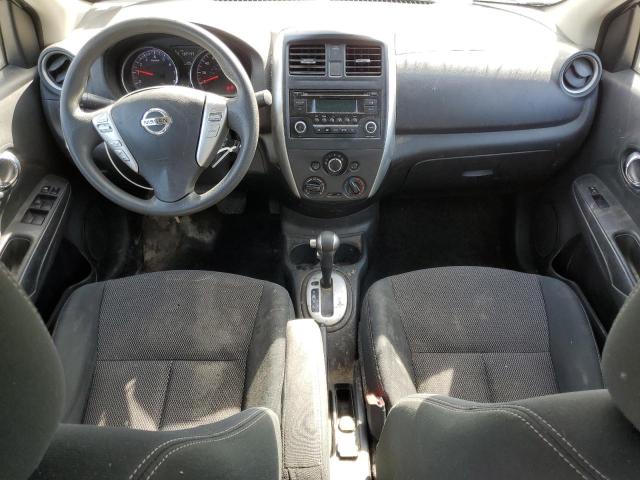 Sedans NISSAN VERSA 2016 Biały