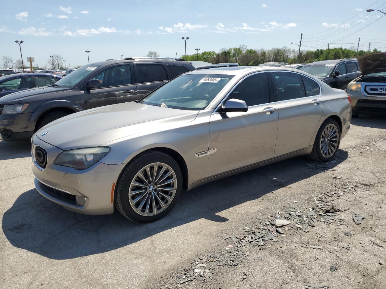 2011 Bmw 740 I продається в Indianapolis, IN - Minor Dent/Scratches