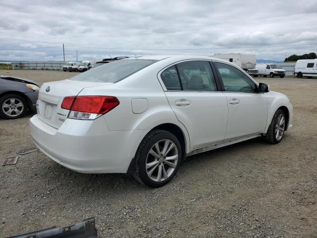  SUBARU LEGACY 2014 Biały