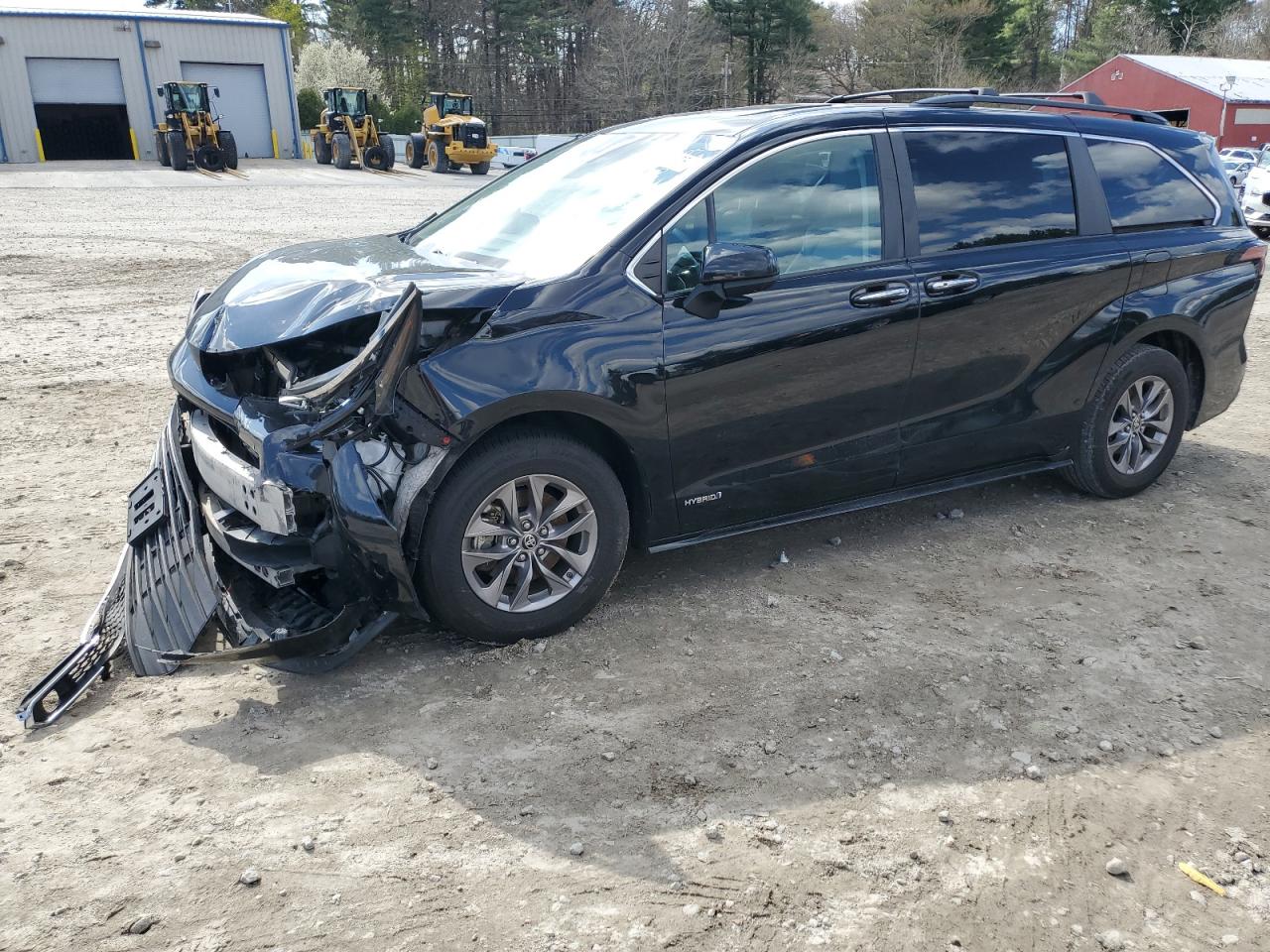 2021 Toyota Sienna Xle for Sale in Mendon, MA - Front End