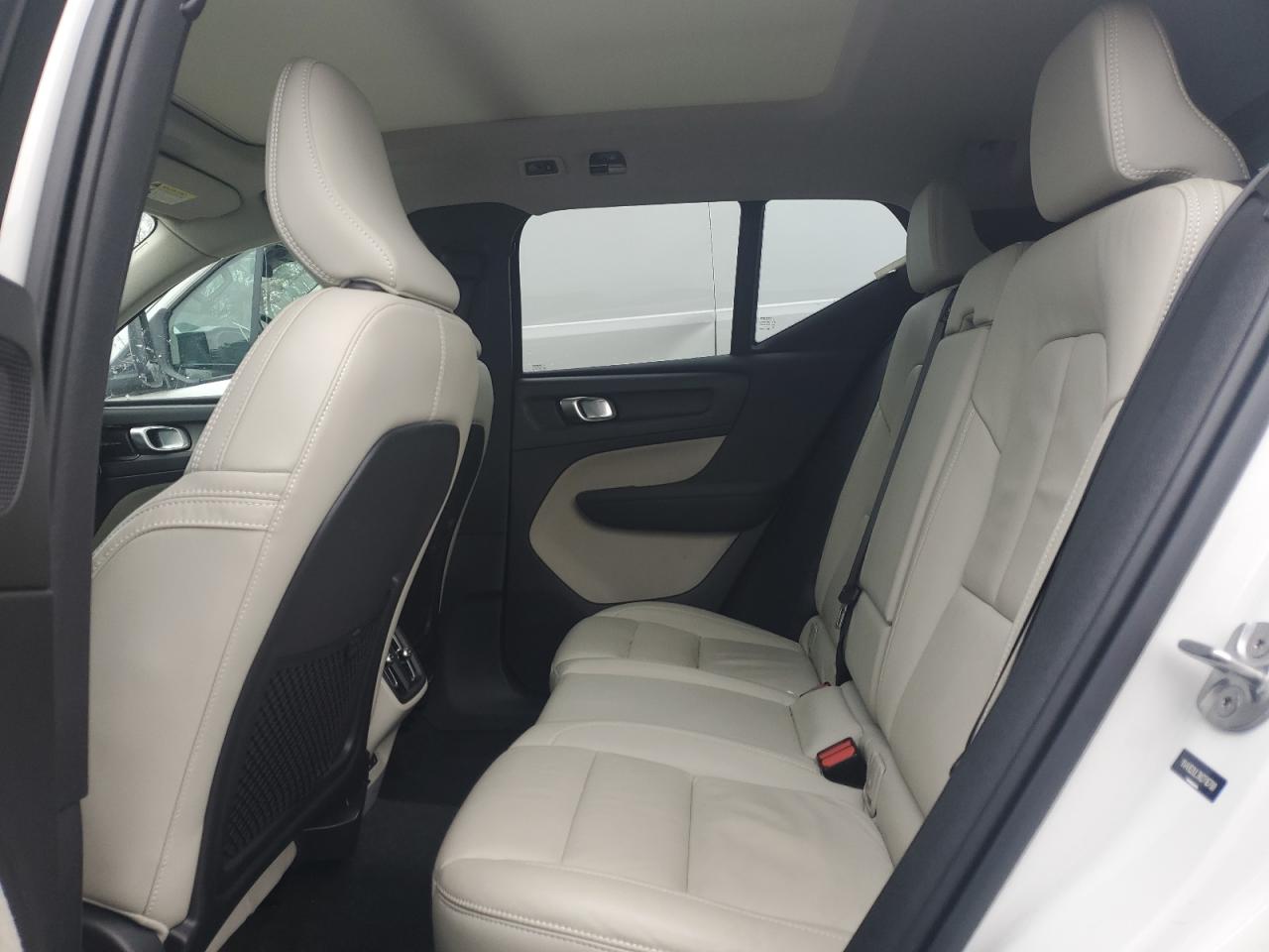 2022 Volvo Xc40 T5 Inscription VIN: YV4162UL3N2716788 Lot: 52907165