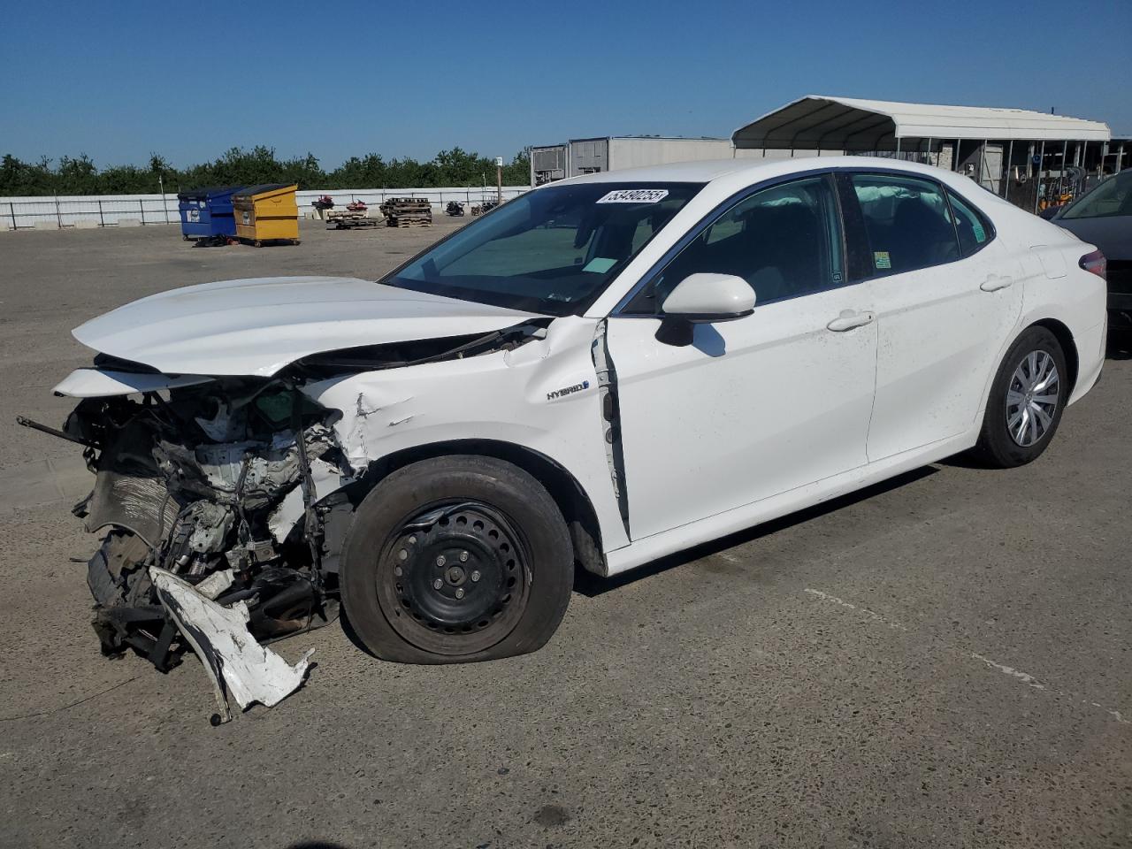 2020 Toyota Camry Le for Sale in Fresno, CA - Front End