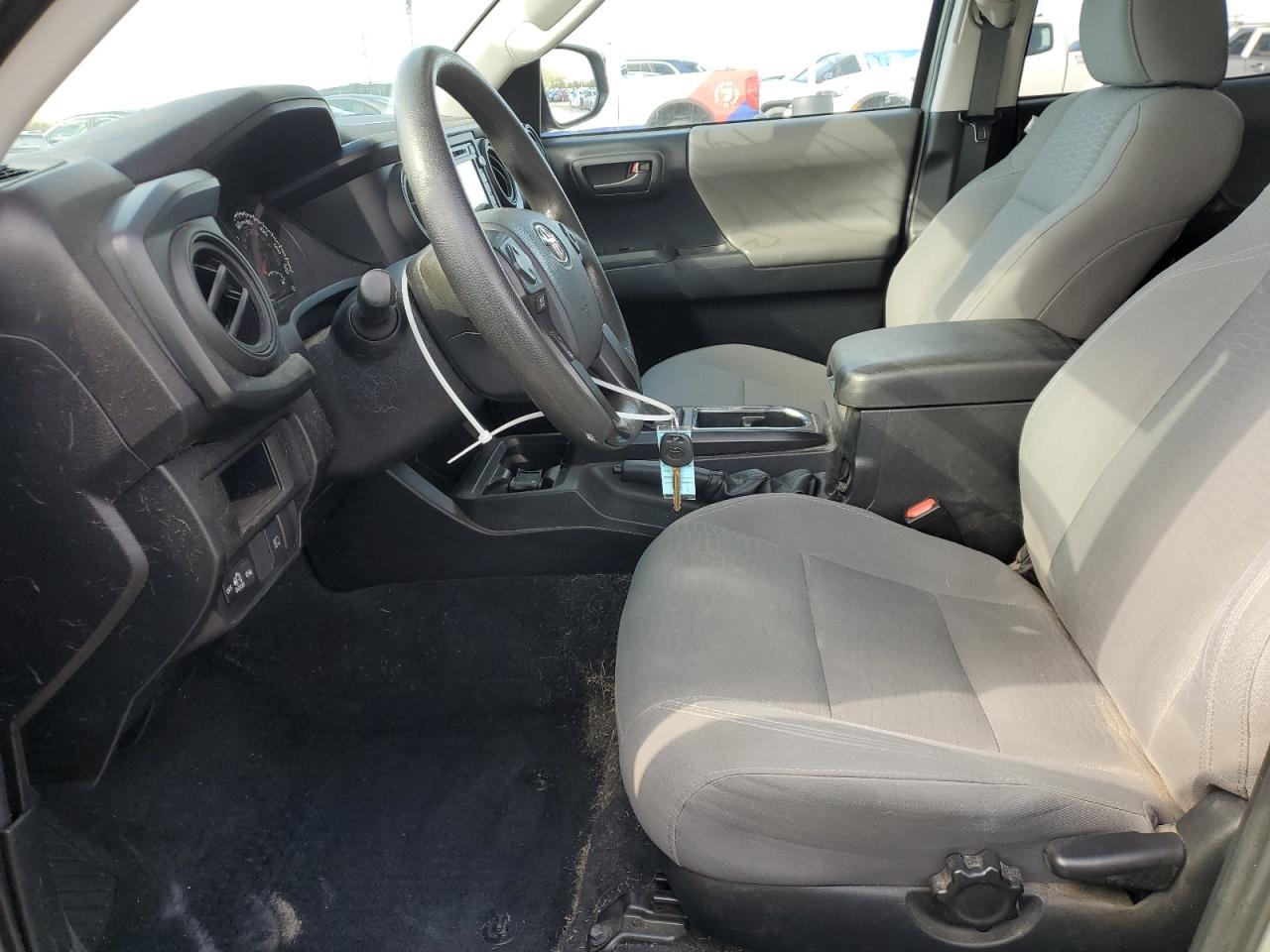 2019 Toyota Tacoma - Image 7