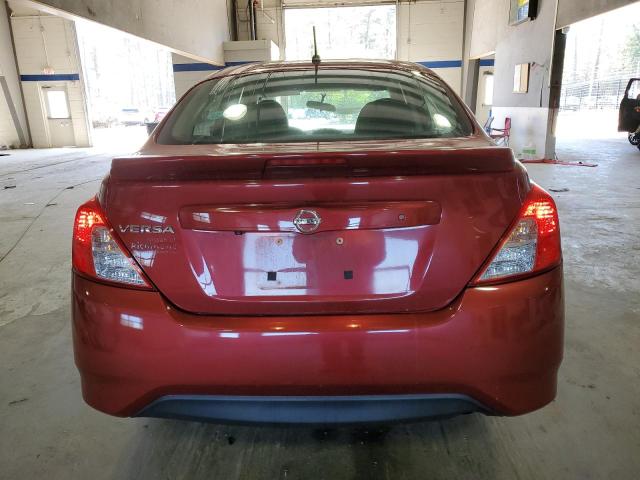  NISSAN VERSA 2019 Червоний