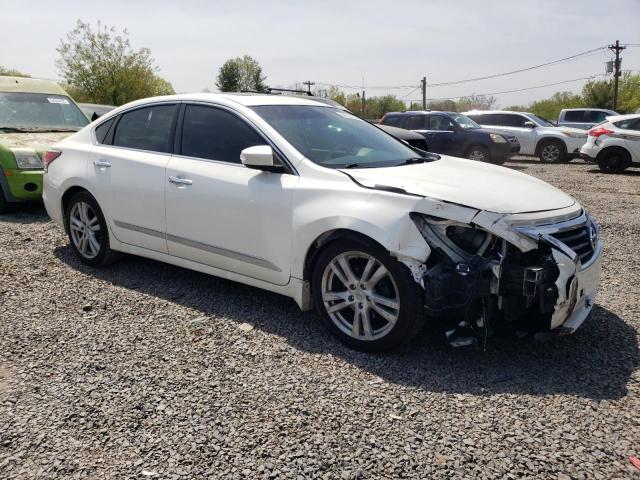 Sedans NISSAN ALTIMA 2015 White