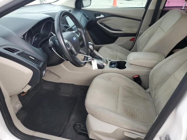 Sedans FORD FOCUS 2012 White