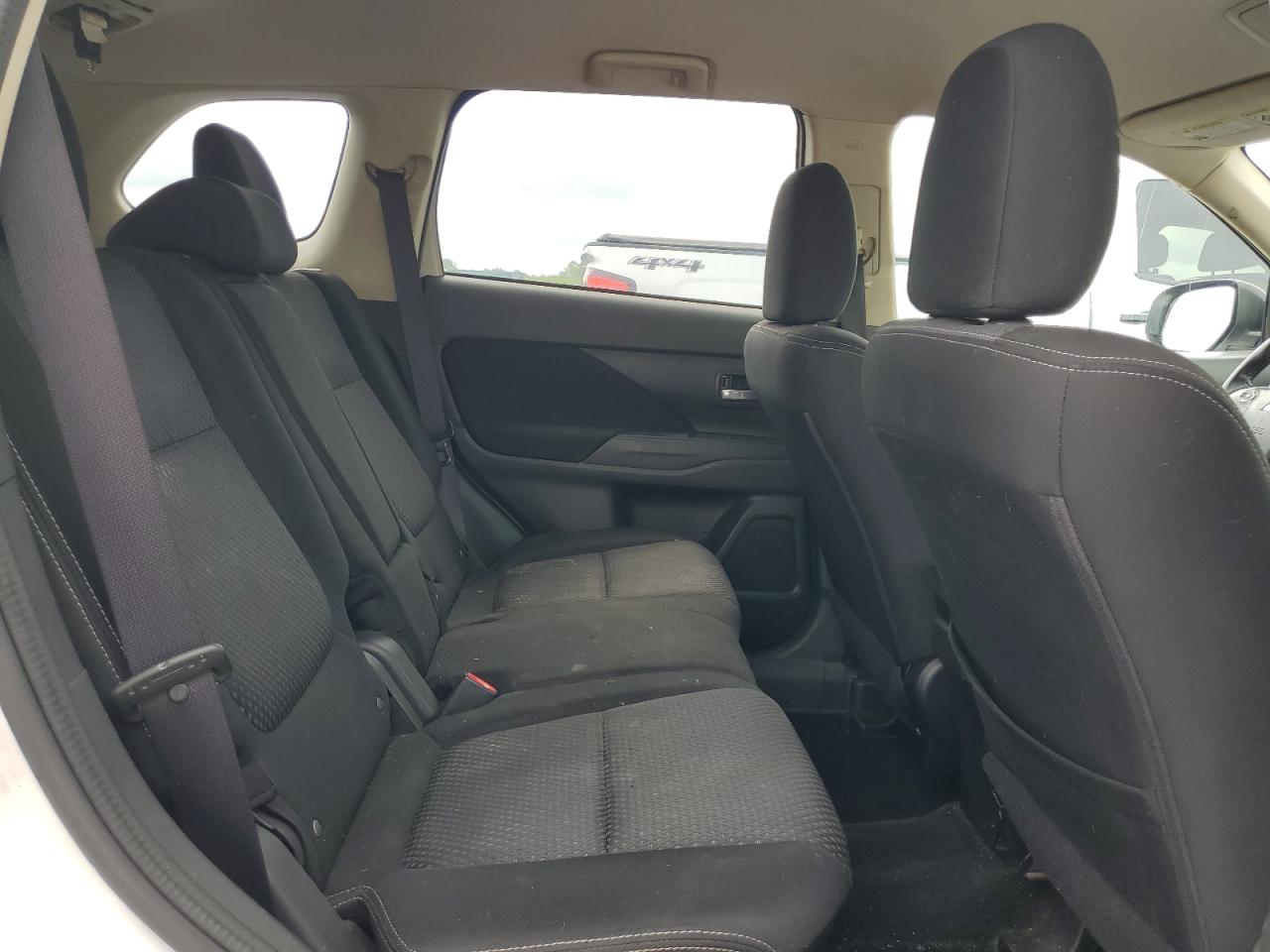 2017 Mitsubishi Outlander Es VIN: JA4AD2A39HZ009648 Lot: 54650355