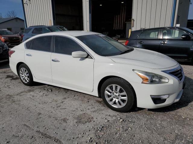 Sedans NISSAN ALTIMA 2015 White