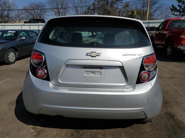  CHEVROLET SONIC 2016 Серебристый