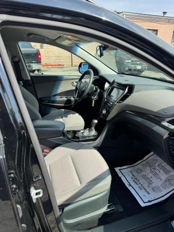 Parquets HYUNDAI SANTA FE 2017 Czarny