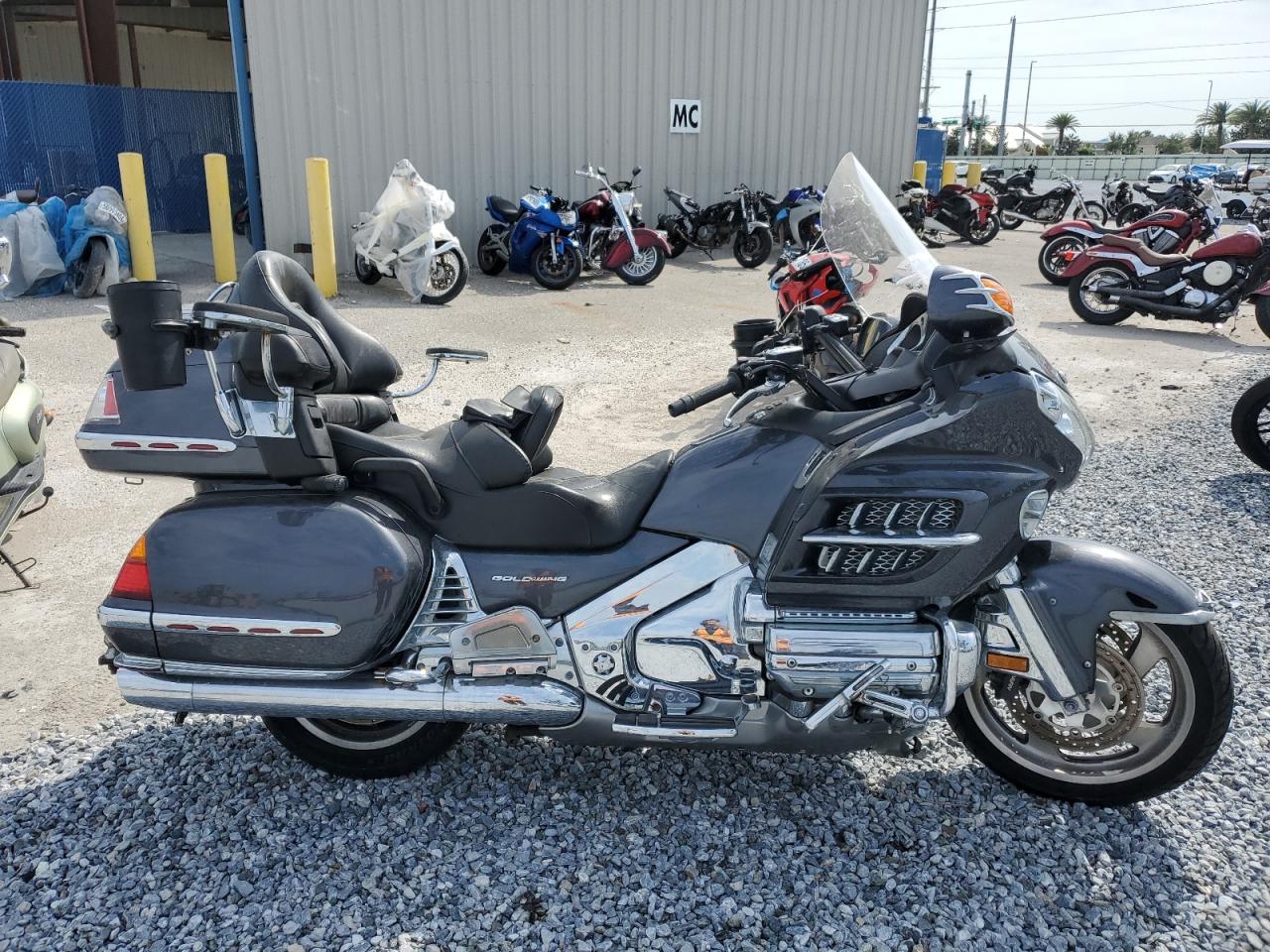 1HFSC47015A410133 HONDA GL CYCLE Photo 1