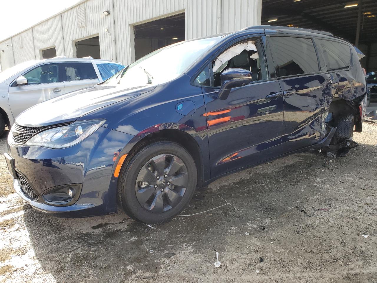 2020 Chrysler Pacifica Hybrid Limited