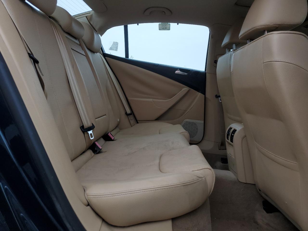 2008 Volkswagen Passat Komfort VIN: WVWAK73C48P105334 Lot: 51759285