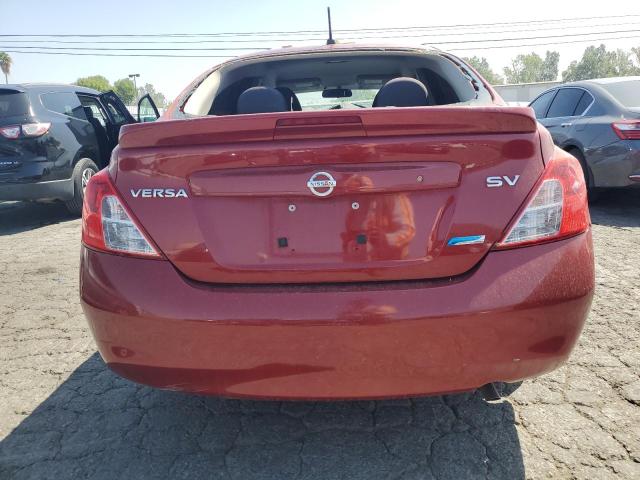  NISSAN VERSA 2013 Красный