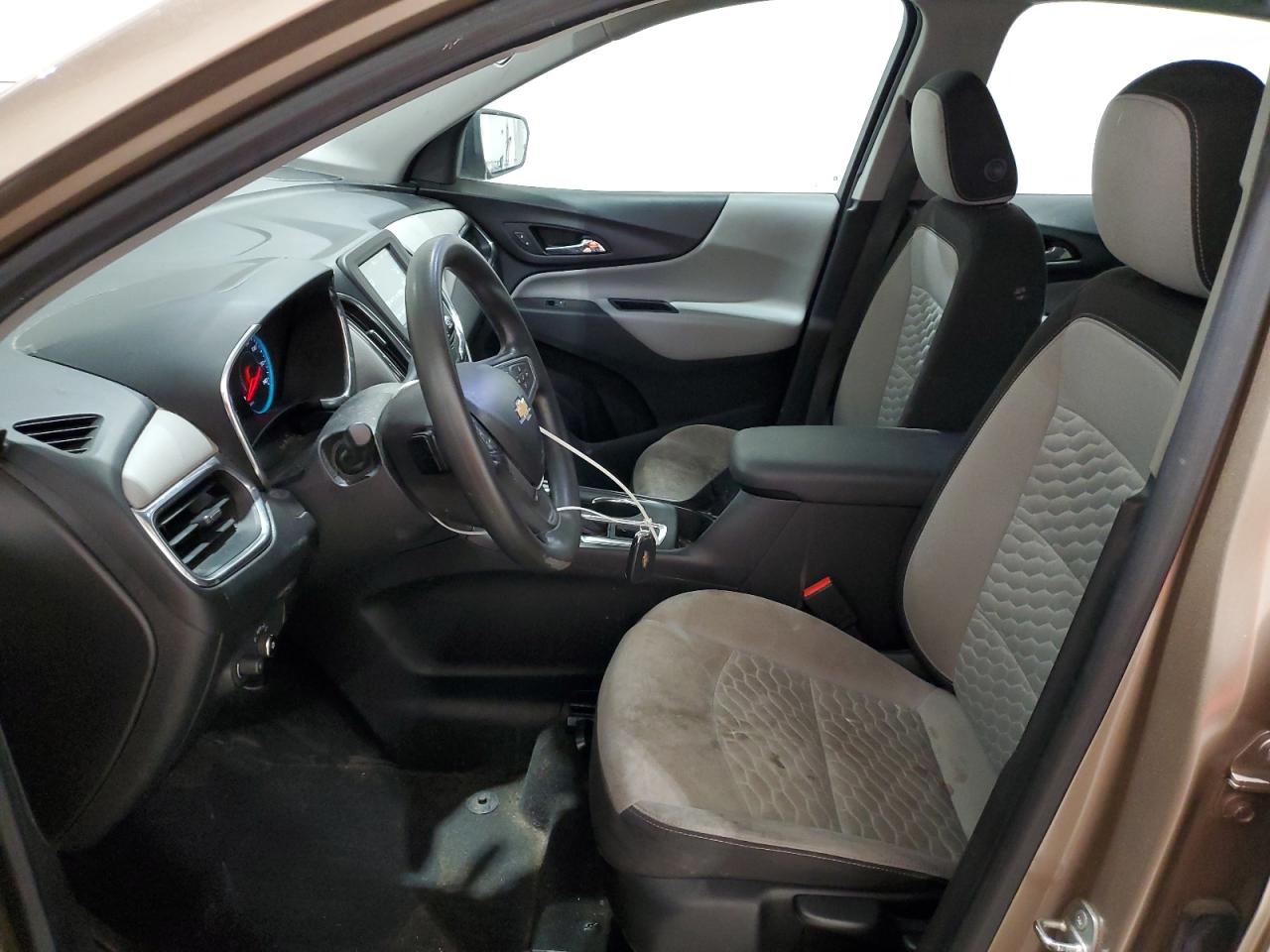 2GNAXREV3J6285057 CHEVROLET EQUINOX 2018