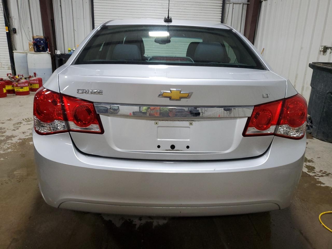 1G1PE5SBXG7202365 CHEVROLET CRUZE 2016