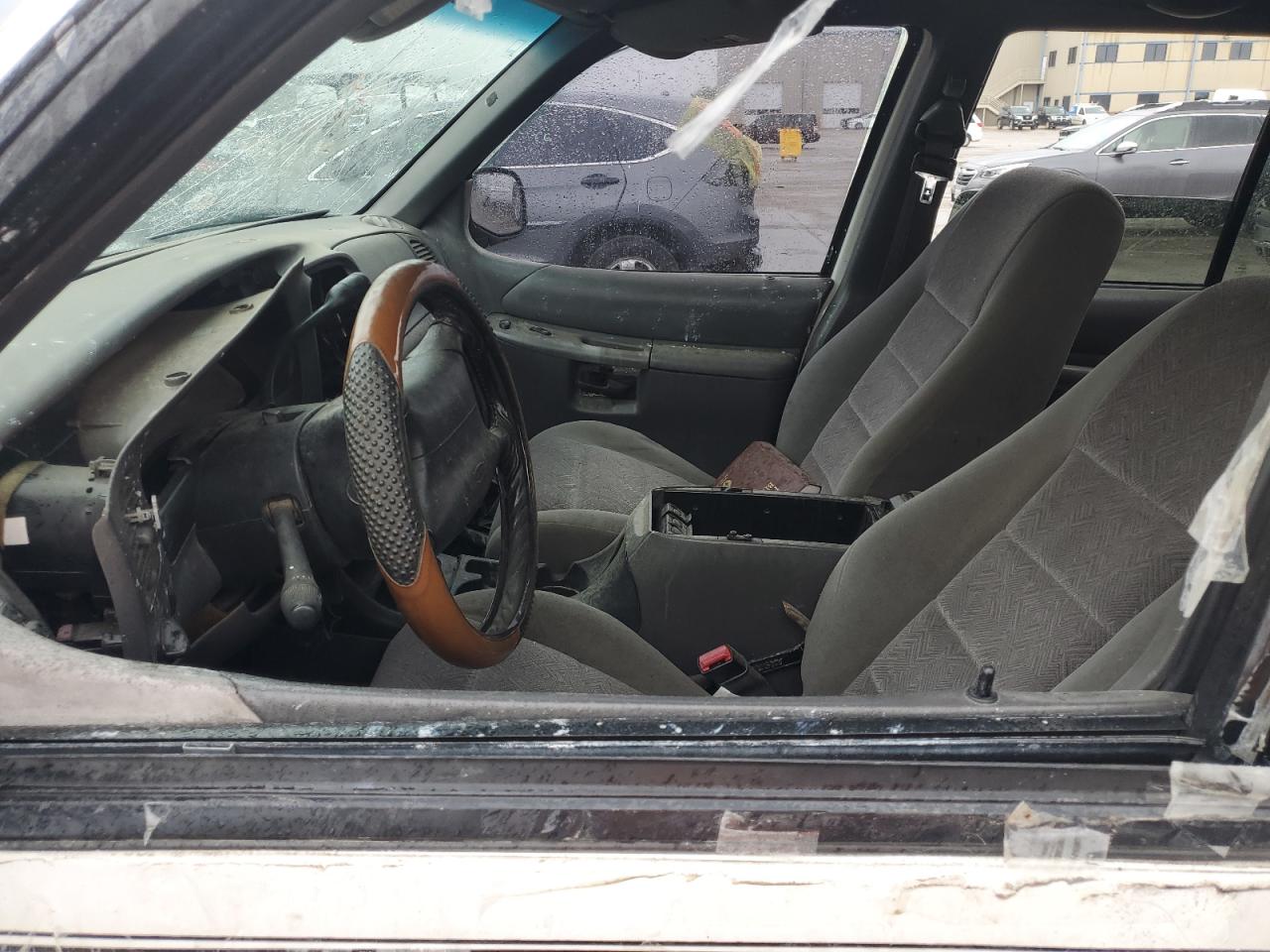 2000 Ford Explorer Xlt VIN: 1FMZU63P0YZB91736 Lot: 55243765