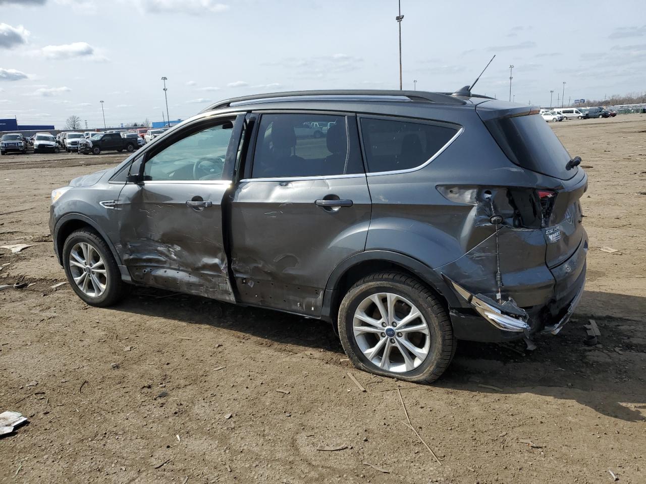 1FMCU9GD7JUC75465 FORD ESCAPE 2018