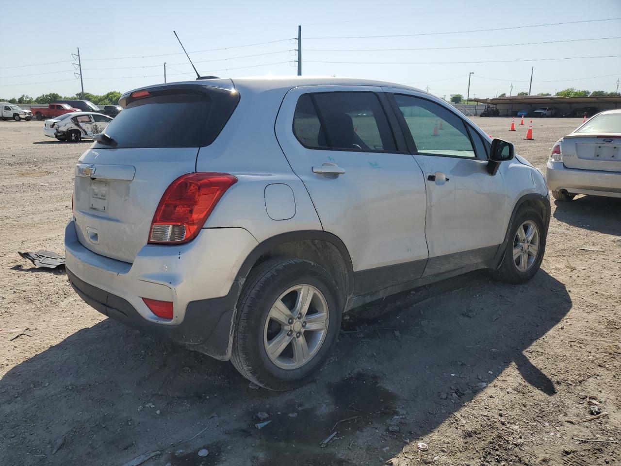 3GNCJKSBXKL217752 CHEVROLET TRAX 2019