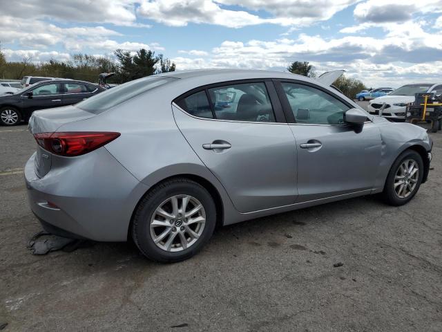  MAZDA 3 2016 Серебристый