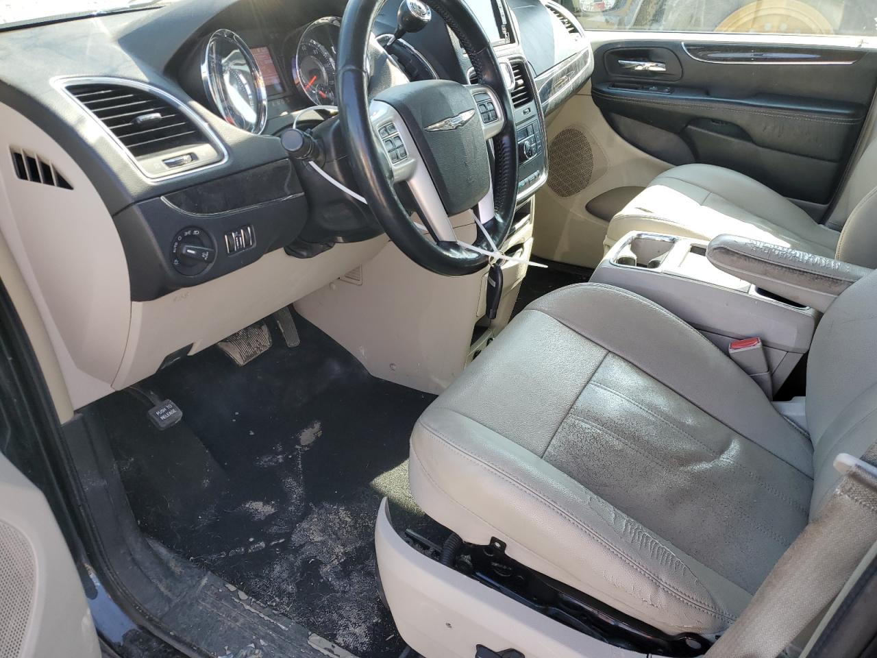 2015 Chrysler Town & Country Touring VIN: 2C4RC1BG2FR629398 Lot: 52122315