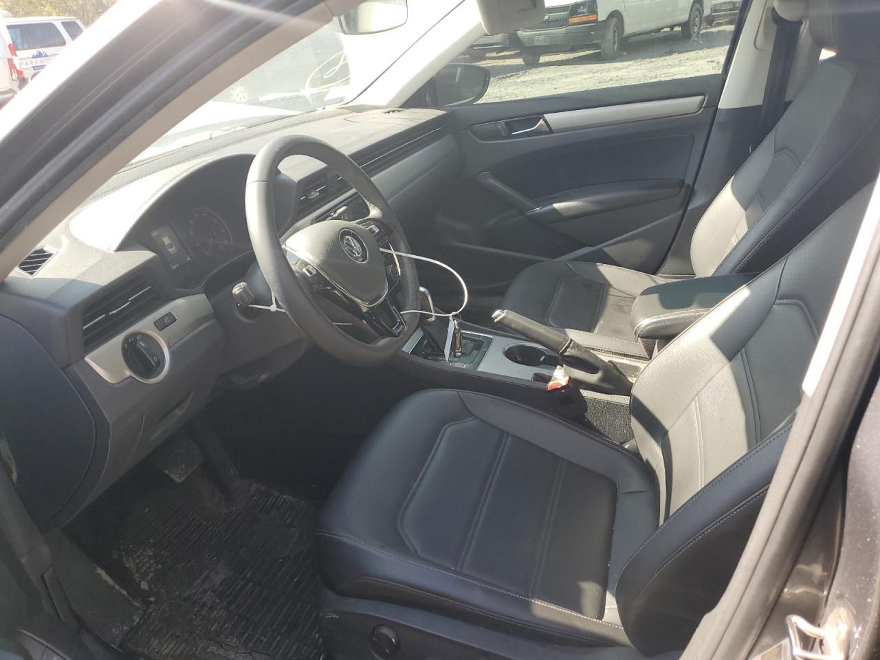 2020 Volkswagen Passat - Image 7