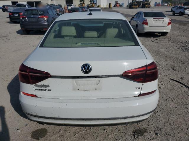  VOLKSWAGEN PASSAT 2018 Biały