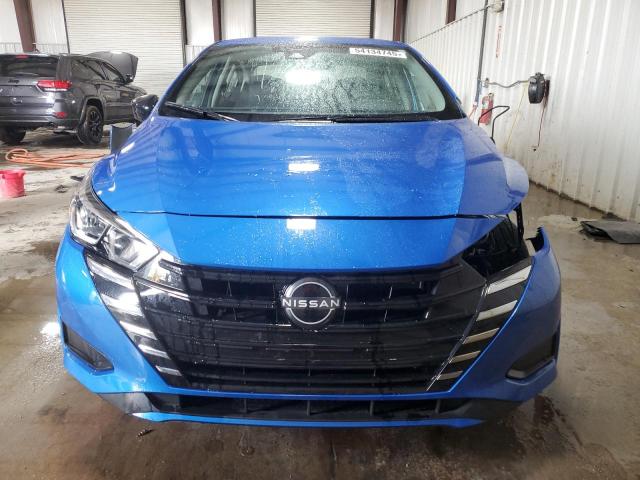  NISSAN VERSA 2024 Синій