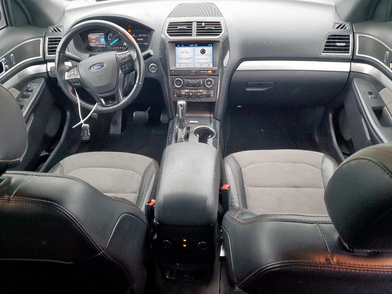 1FM5K7D81HGC61211 FORD EXPLORER 2017