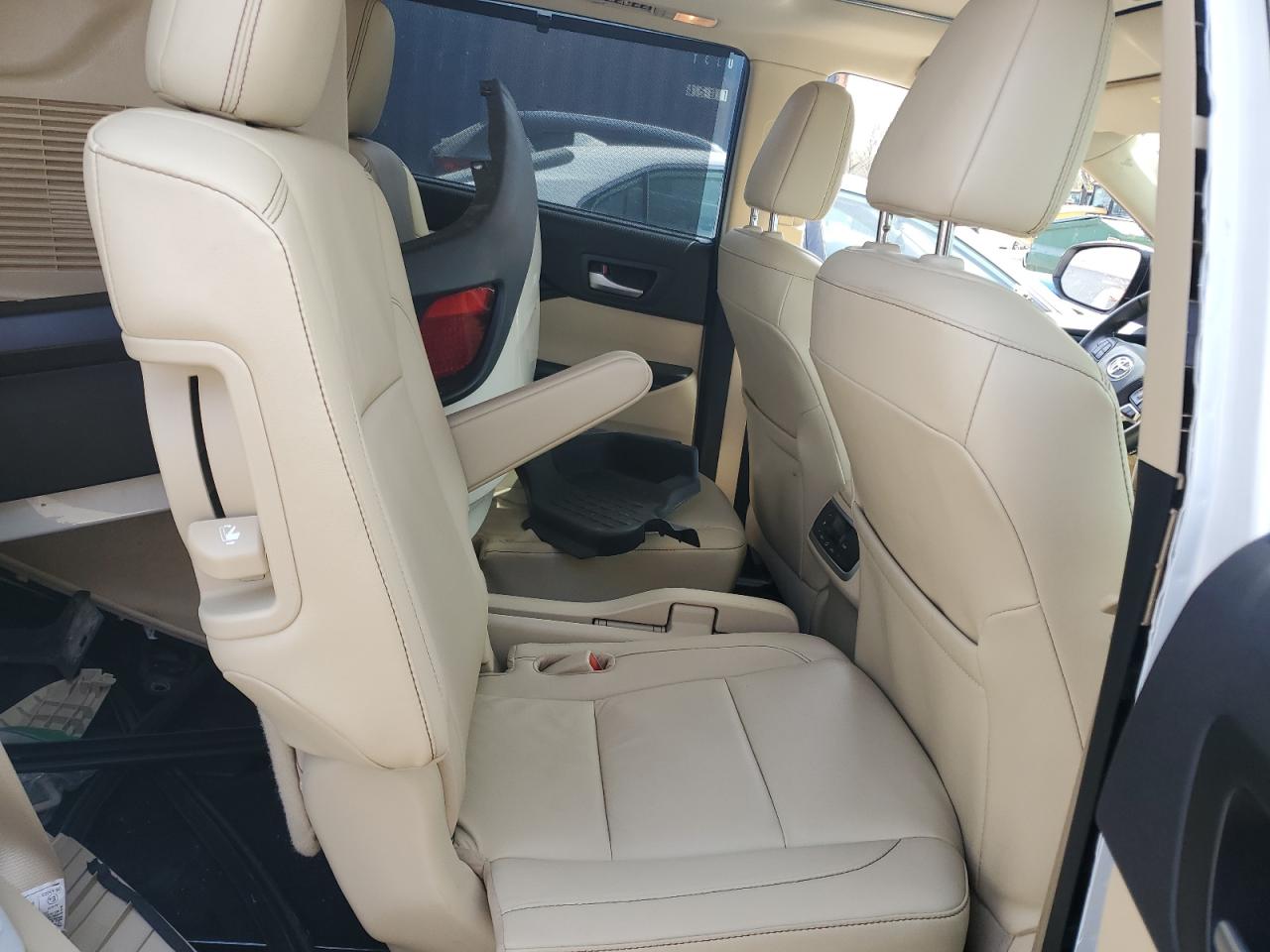 2019 Toyota Highlander Se VIN: 5TDJZRFH6KS623523 Lot: 54888235