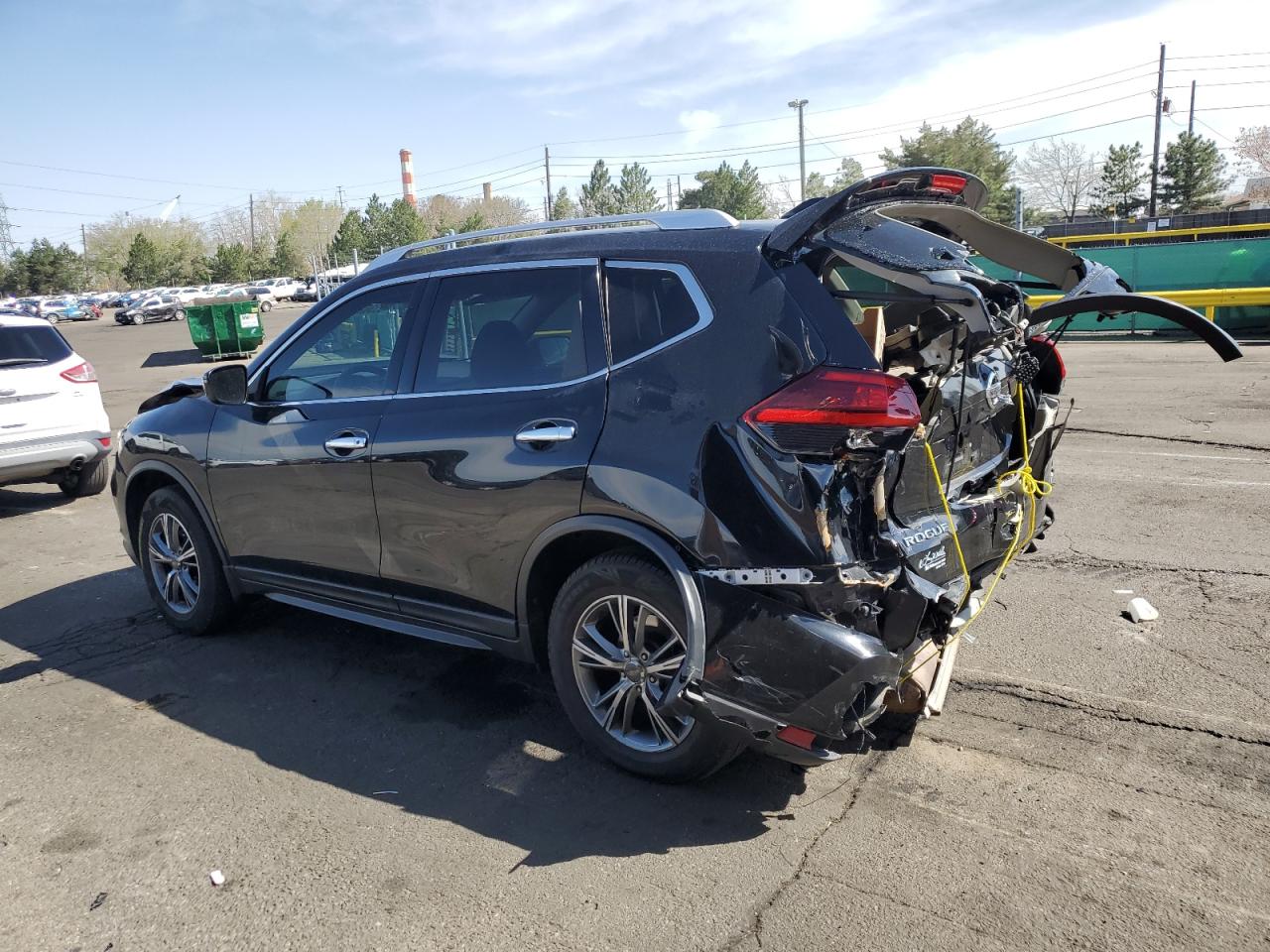KNMAT2MV5HP573167 NISSAN ROGUE 2017
