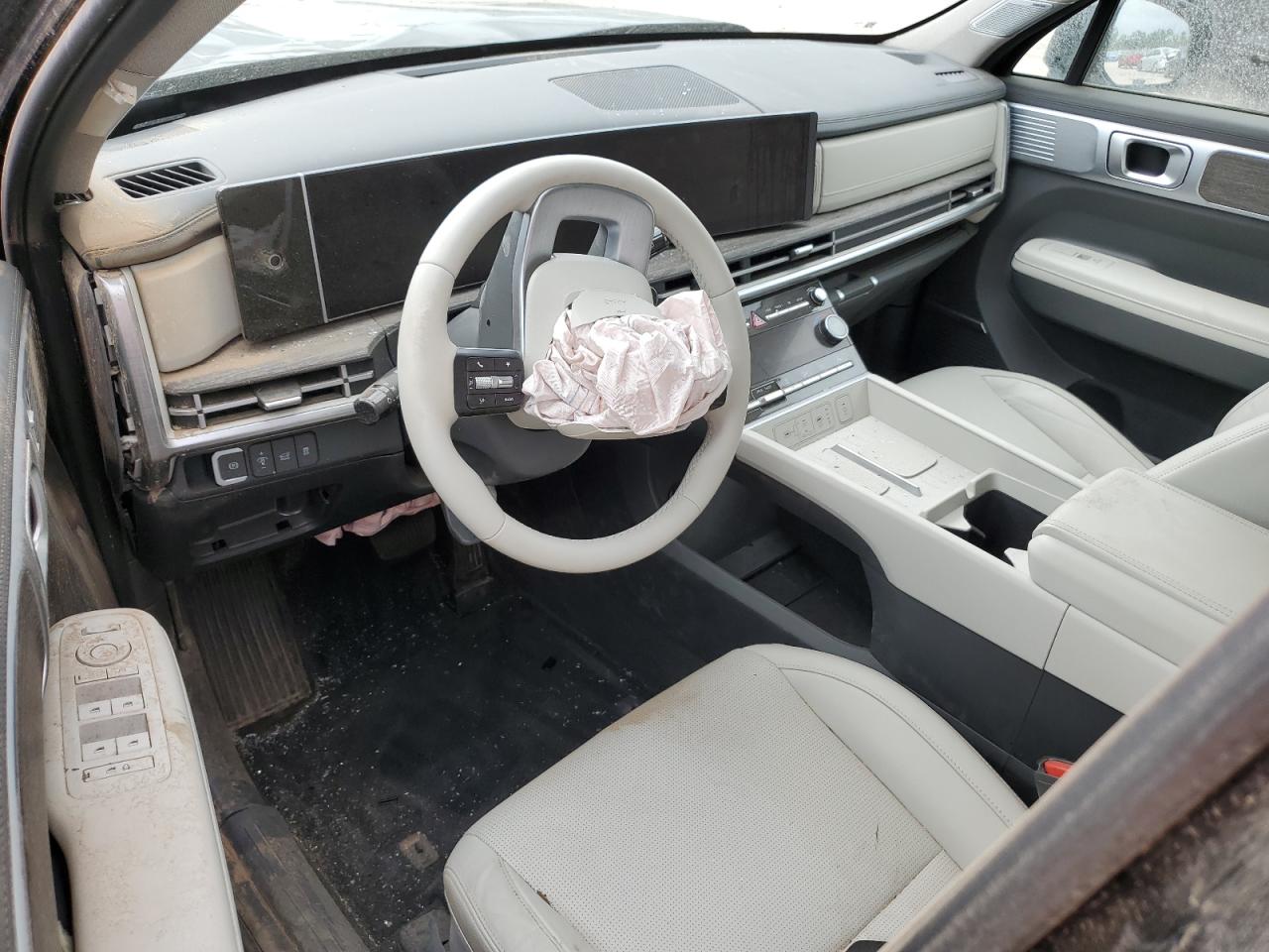 2024 Hyundai Santa Fe - Image 8