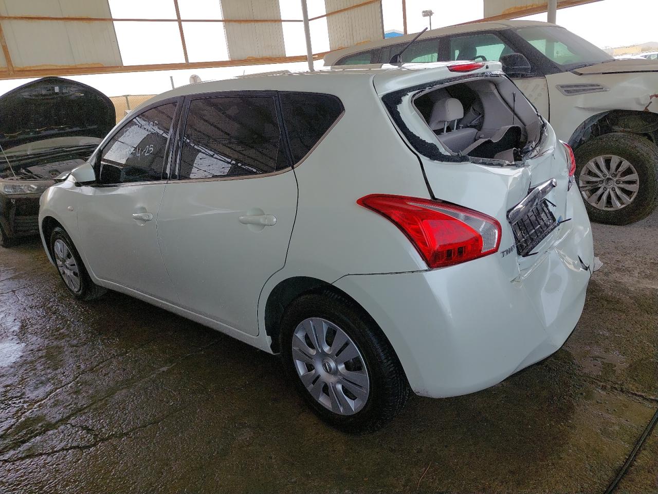 MNTBC2C96G6011560 - 2016 Nissan Tiida - #53424985