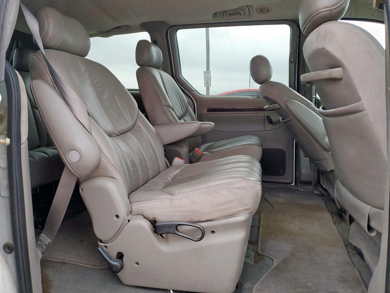 1999 Chrysler Town & Country Limited VIN: 1C4GP64LXXB696124 Lot: 55262035