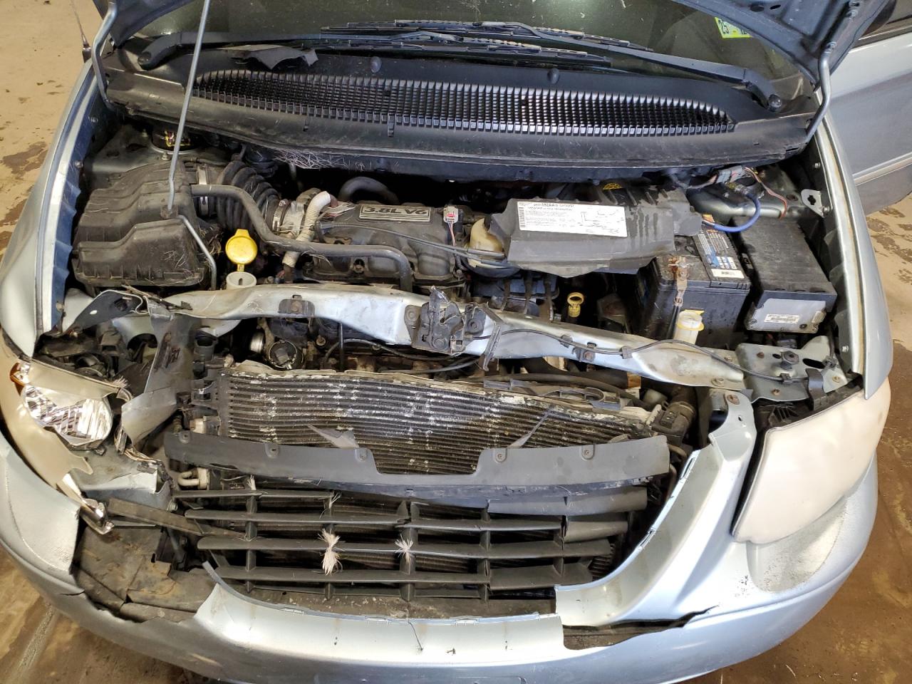 2006 Chrysler Town & Country Touring VIN: 2A8GP54L46R625083 Lot: 53304815