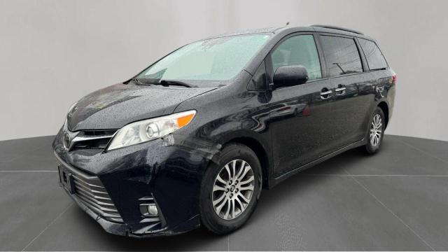 2020 TOYOTA SIENNA XLE