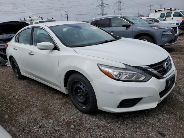 Sedans NISSAN ALTIMA 2016 Biały